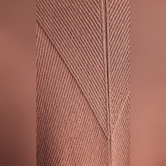 CYRUS Knit Top Mock Neck Sweater Short Sleeve Burnt Brown Ryon size L - Picture 2 of 4